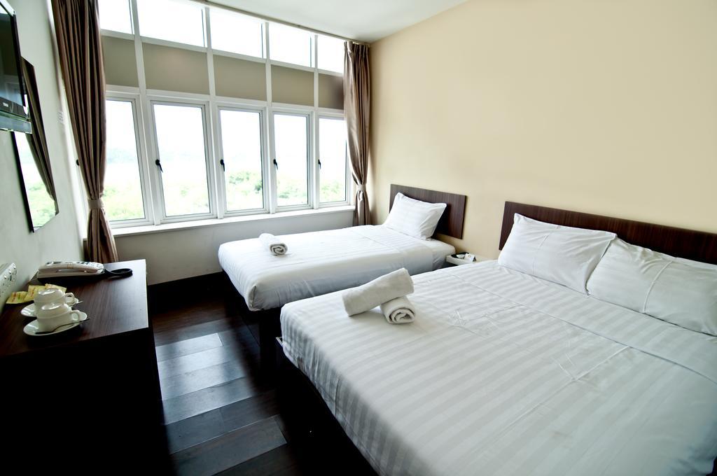 101 Lake View Hotel Puchong Kültér fotó