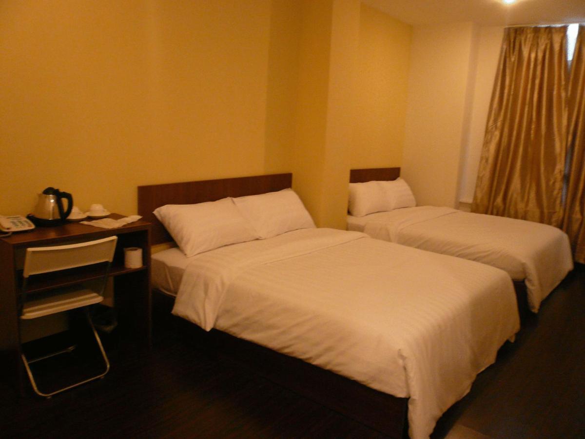 101 Lake View Hotel Puchong Szoba fotó